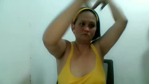 Snapshot of divinegrace10 chatting on 21, 11, 2025 Divine Grace Close To Your Hear online show from 21, 11, 2025