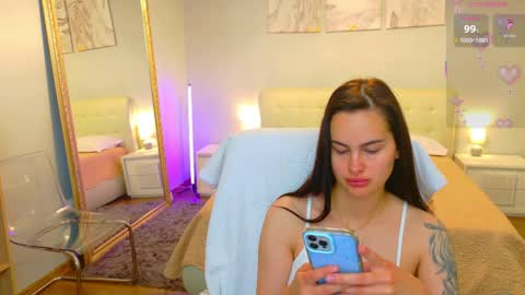 Snapshot of divineluxe chatting on 22, 5, 2026 Ivory Blue. online show from 22, 5, 2026