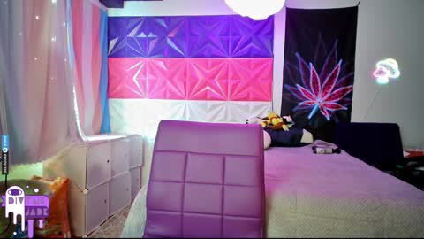 Jade Divyne online show from 6, 12, 2024