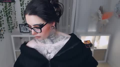 Snapshot of dixipixi_ chatting on 8, 2, 2026 dixipixi_ online show from 8, 2, 2026