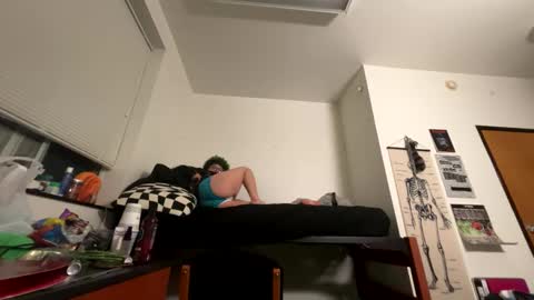 dizzinsweatyy online show from 24, 2, 2025