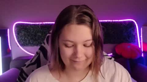 Snapshot of djennapalme chatting on 9, 11, 2025 Jenia online show from 9, 11, 2025