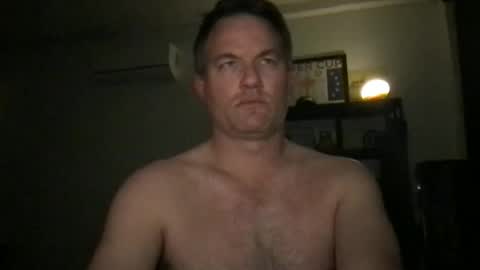 Snapshot of djswpy chatting on 6, 5, 2026 TriflinYoBitch online show from 6, 5, 2026
