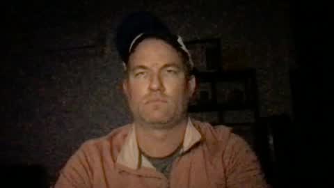 Snapshot of djswpy chatting on 8, 5, 2026 TriflinYoBitch online show from 8, 5, 2026