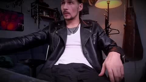 Snapshot of dl_raven chatting on 21, 12, 2024 Silverhand online show from 21, 12, 2024
