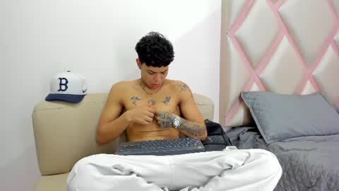 Snapshot of dogan_renz0 chatting on 11, 6, 2026 Dogan online show from 11, 6, 2026