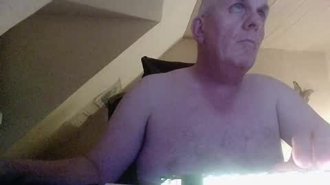doggy2629 online show from 22, 10, 2025