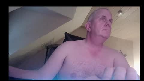Snapshot of doggy2629 chatting on 22, 5, 2026 doggy2629 online show from 22, 5, 2026