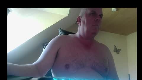 Snapshot of doggy2629 chatting on 27, 5, 2026 doggy2629 online show from 27, 5, 2026