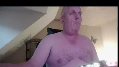 Snapshot of doggy2629 chatting on 27, 7, 2026 doggy2629 online show from 27, 7, 2026