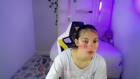 DOLCE XOXO online show from 25, 5, 2026