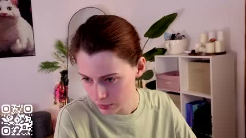 Your doll Lesli online show from 18, 4, 2026