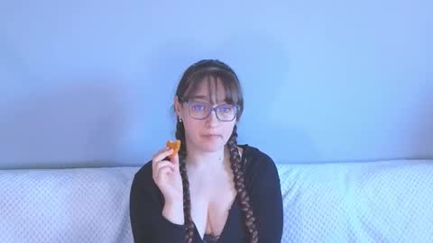 Tessa online show from 22, 4, 2026