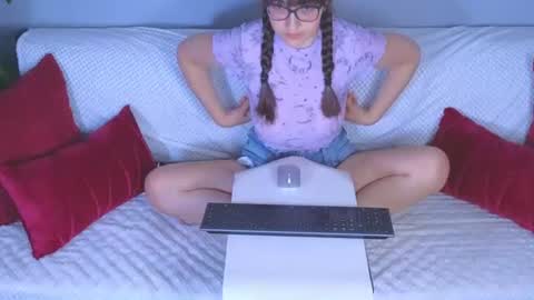 Snapshot of doll_tessa chatting on 8, 7, 2026 Tessa online show from 8, 7, 2026