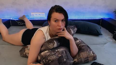 Snapshot of doll_tiffany chatting on 8, 6, 2026 Jade online show from 8, 6, 2026