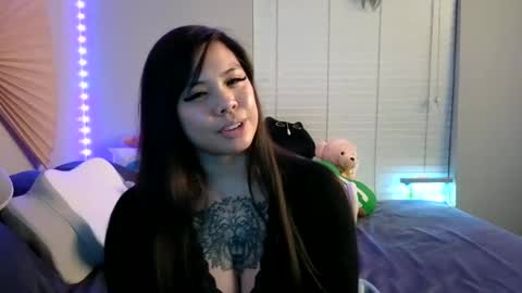 DOLLLFACE online show from 1, 2, 2025