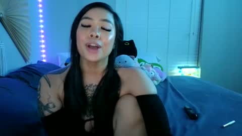 DOLLLFACE online show from 8, 2, 2025