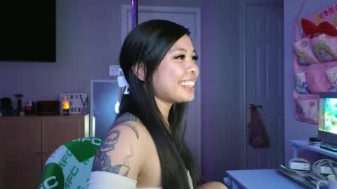 DOLLLFACE online show from 26, 2, 2025