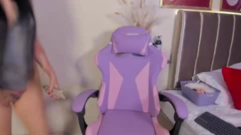 Lisa doll online show from 20, 6, 2026
