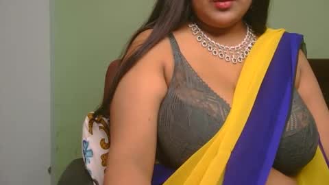 dolly_2 online show from 15, 4, 2026