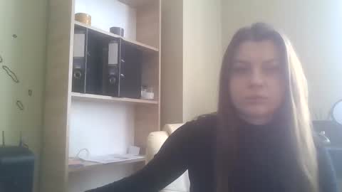 Snapshot of dollyroma chatting on 29, 10, 2025 DollyRoma online show from 29, 10, 2025