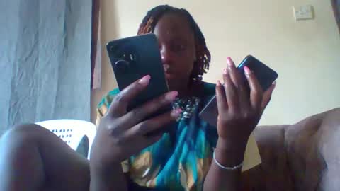 dollyvee online show from 20, 11, 2025