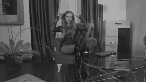 Dolores Sage online show from 8, 8, 2026