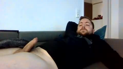 Snapshot of dombio_12 chatting on 11, 10, 2025 dombio_12 online show from 11, 10, 2025