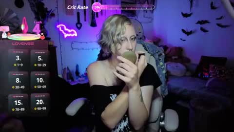 Snapshot of dominantman18064 chatting on 9, 7, 2026 Bigbearnbunnyboy online show from 9, 7, 2026