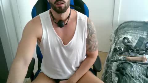 Snapshot of dominatedtitan chatting on 24, 10, 2025 DominatedTitan online show from 24, 10, 2025