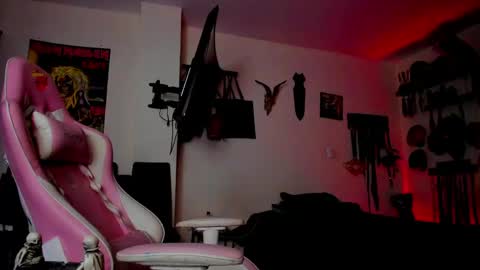 Dom Blue online show from 13, 5, 2026