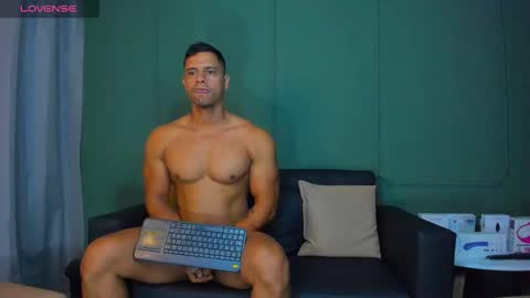 Dominc berry online show from 27, 3, 2026