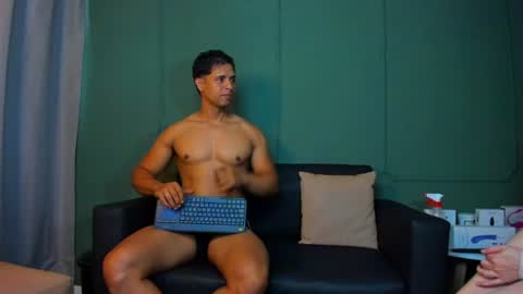 Snapshot of dominc_berry chatting on 21, 7, 2026 Dominc berry online show from 21, 7, 2026
