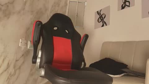 Snapshot of dominic__brown chatting on 4, 2, 2026 Dominic online show from 4, 2, 2026