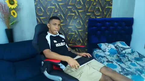 dominic_smith_ online show from 21, 4, 2026