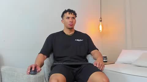 Snapshot of dominick_star chatting on 28, 2, 2025 Dominick Star online show from 28, 2, 2025