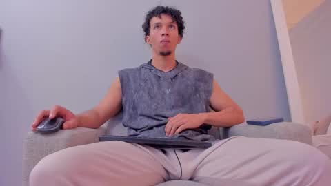 Snapshot of dominick_star chatting on 29, 10, 2025 Dominick Star online show from 29, 10, 2025