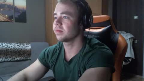 Snapshot of dominickcute chatting on 12, 2, 2025 dominickcute online show from 12, 2, 2025