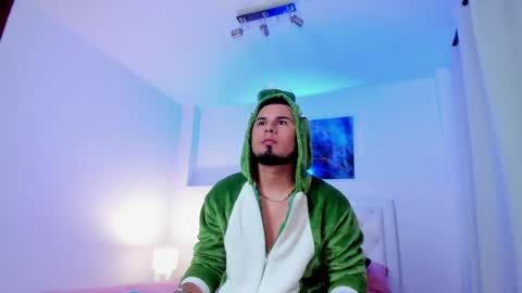Snapshot of dominikvega chatting on 13, 5, 2026 Dominik online show from 13, 5, 2026