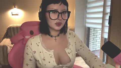 Snapshot of dominiquebreakey chatting on 14, 6, 2026 Cati online show from 14, 6, 2026