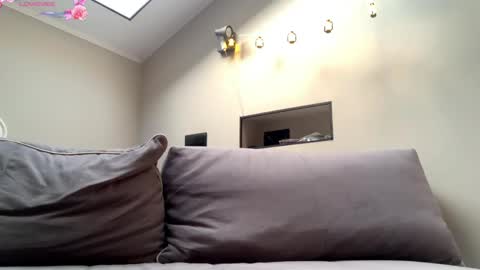 Snapshot of domitilabarrus chatting on 25, 5, 2026 Kira online show from 25, 5, 2026