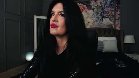 Snapshot of dommelisa chatting on 16, 11, 2025 Dom Melisa online show from 16, 11, 2025