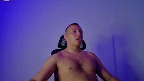 Donat Independent Model online show from 5, 3, 2025