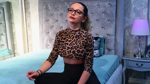 Snapshot of donna_klein chatting on 17, 12, 2024 Donna online show from 17, 12, 2024