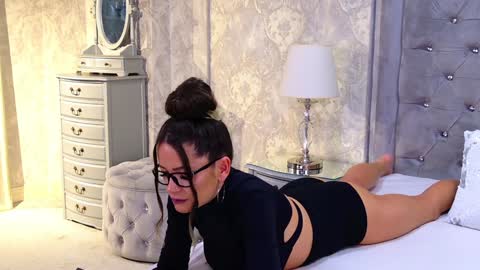 Snapshot of donna_klein chatting on 27, 1, 2025 Donna online show from 27, 1, 2025