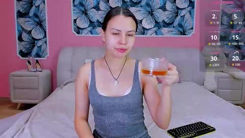 Snapshot of donna_won chatting on 19, 10, 2025 Donna Won online show from 19, 10, 2025