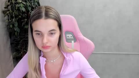 Donna On GMT2 Mon-Fri 3-9 AM online show from 26, 2, 2025