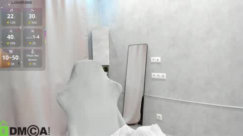 Donna On GMT2 Mon-Fri 3-9 AM online show from 19, 12, 2025