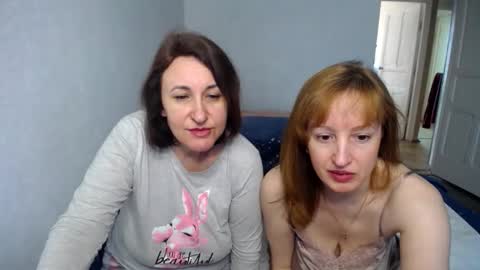 Snapshot of donnalimadonna chatting on 24, 4, 2026 Tatiana 43 curvy sexy body and Joanna redhead 39 years online show from 24, 4, 2026