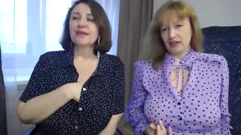 Snapshot of donnalimadonna chatting on 4, 5, 2026 Tatiana 43 curvy sexy body and Joanna redhead 39 years online show from 4, 5, 2026
